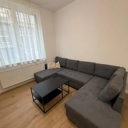 The Blue Church Family Old Town Μπρατισλάβα