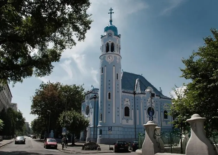 The Blue Church Family Old Town Apartman